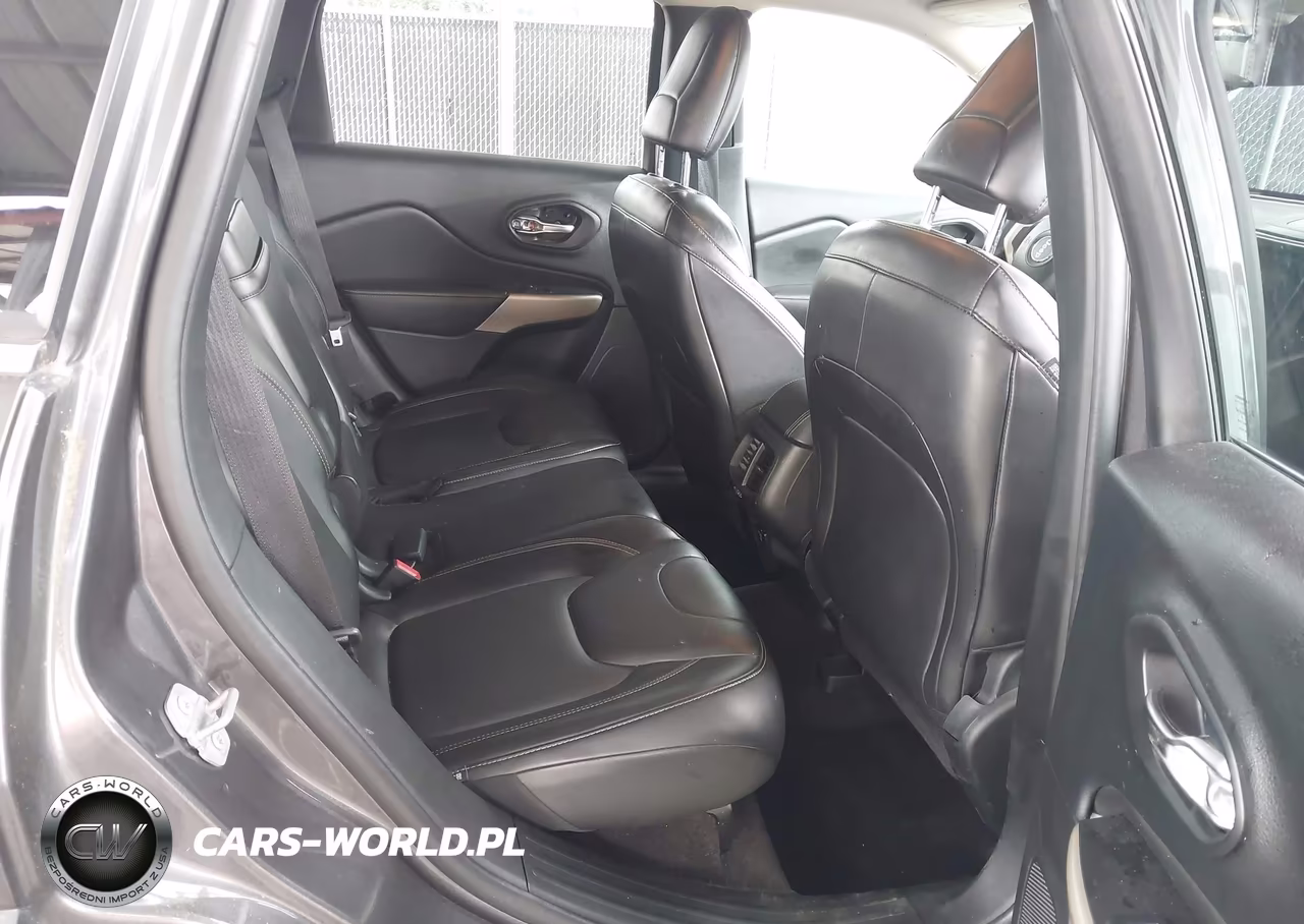 2018 Jeep Cherokee Limited 4X4 VIN:1C4PJMDB8JD617140 - 8