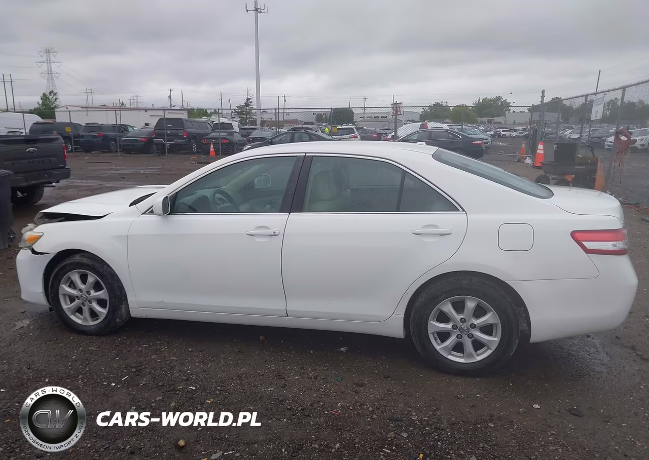 2011 Toyota Camry Le VIN:4T1BF3EK3BU749322 - 14