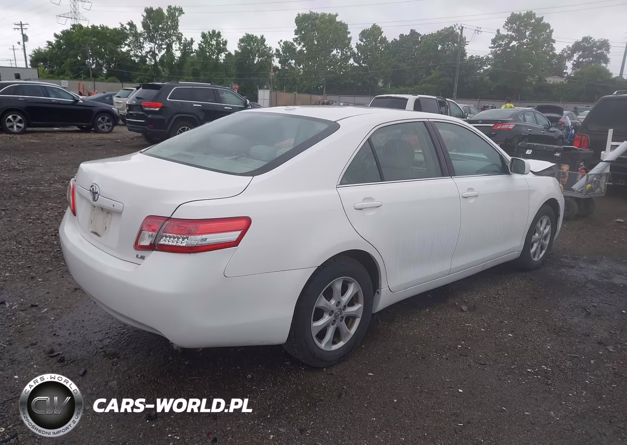 2011 Toyota Camry Le VIN:4T1BF3EK3BU749322 - 4