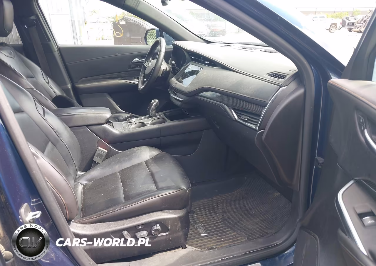 2019 Cadillac Xt4 Sport VIN:1GYFZER48KF190014 - 5