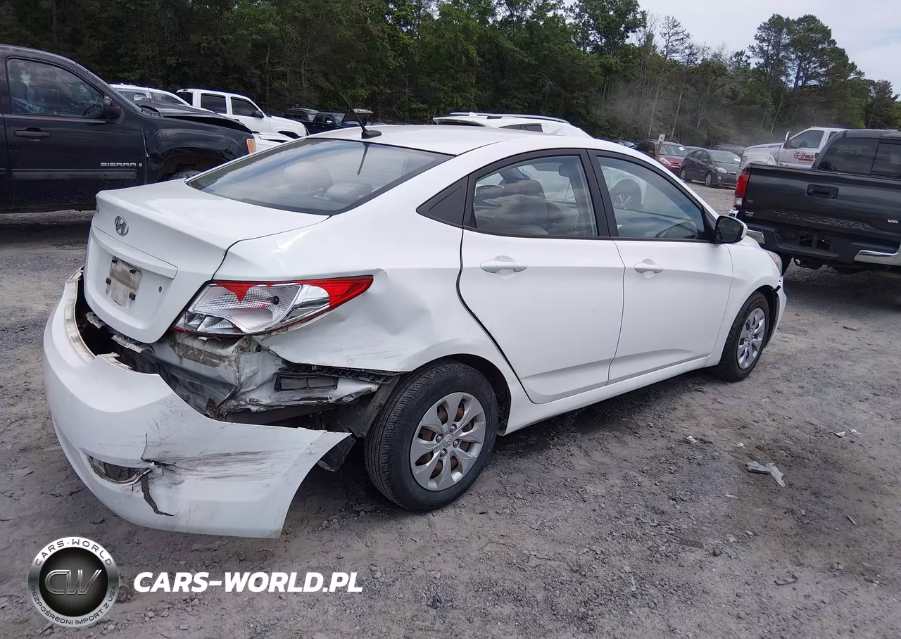 2015 Hyundai Accent Gls VIN:KMHCT4AE7FU800393 - 4