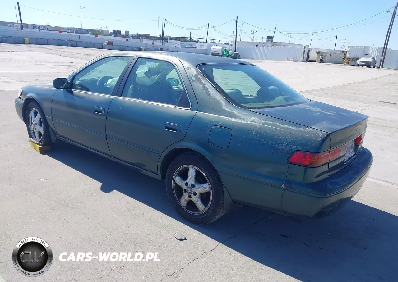 1998 Toyota Camry Le VIN:JT2BG22K5W0138035 - 3
