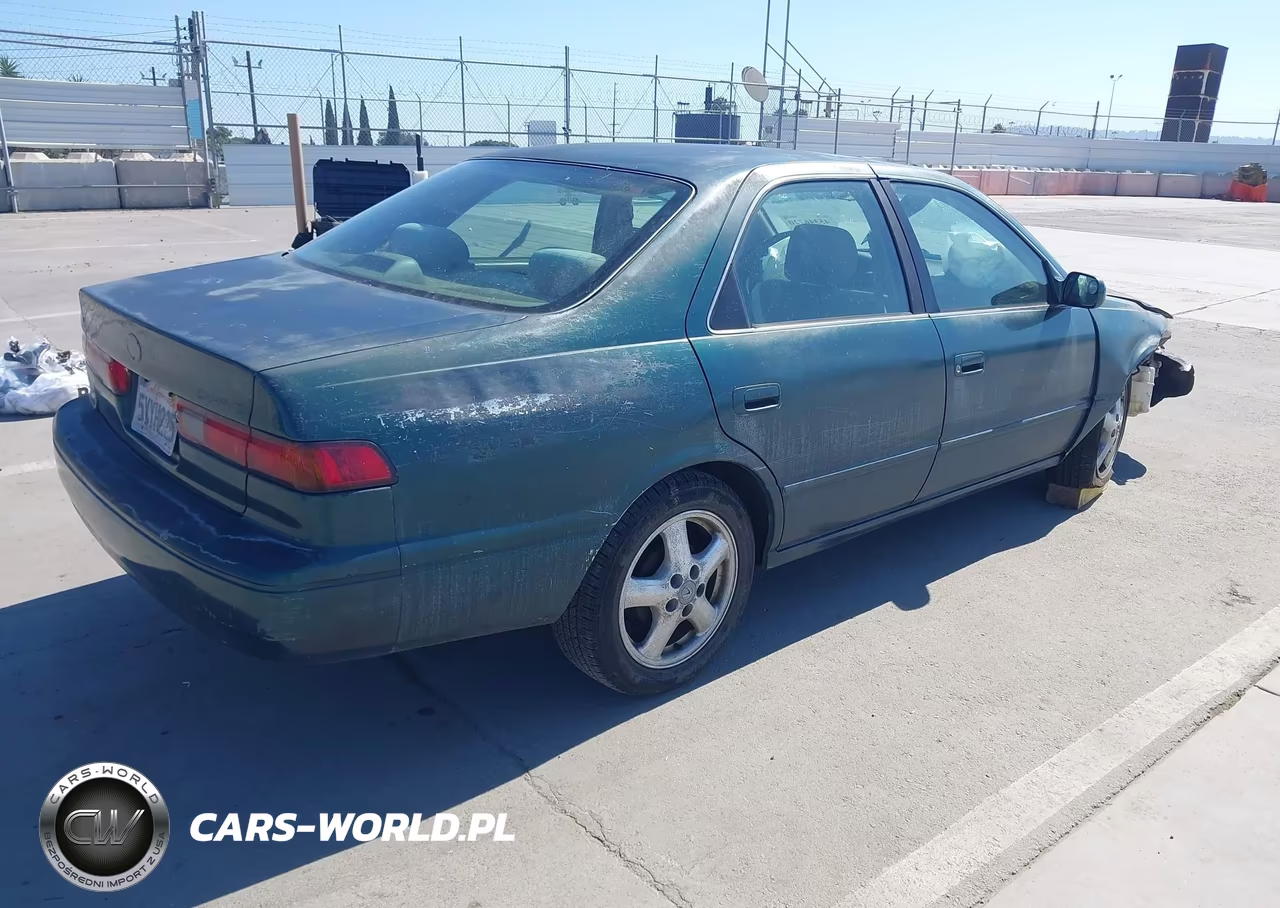 1998 Toyota Camry Le VIN:JT2BG22K5W0138035 - 4
