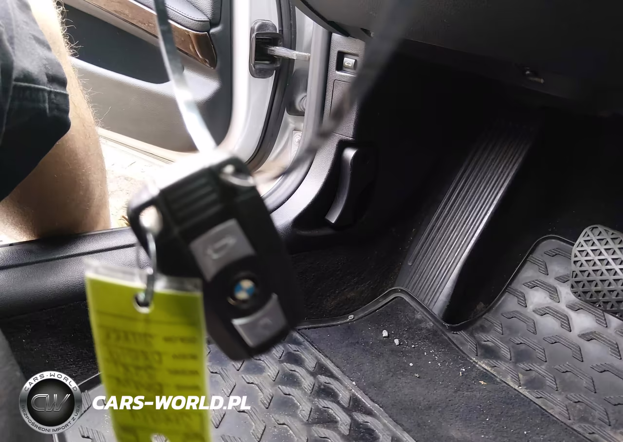 2011 BMW 328I xDrive VIN:WBAPK7C52BF083680 - 11