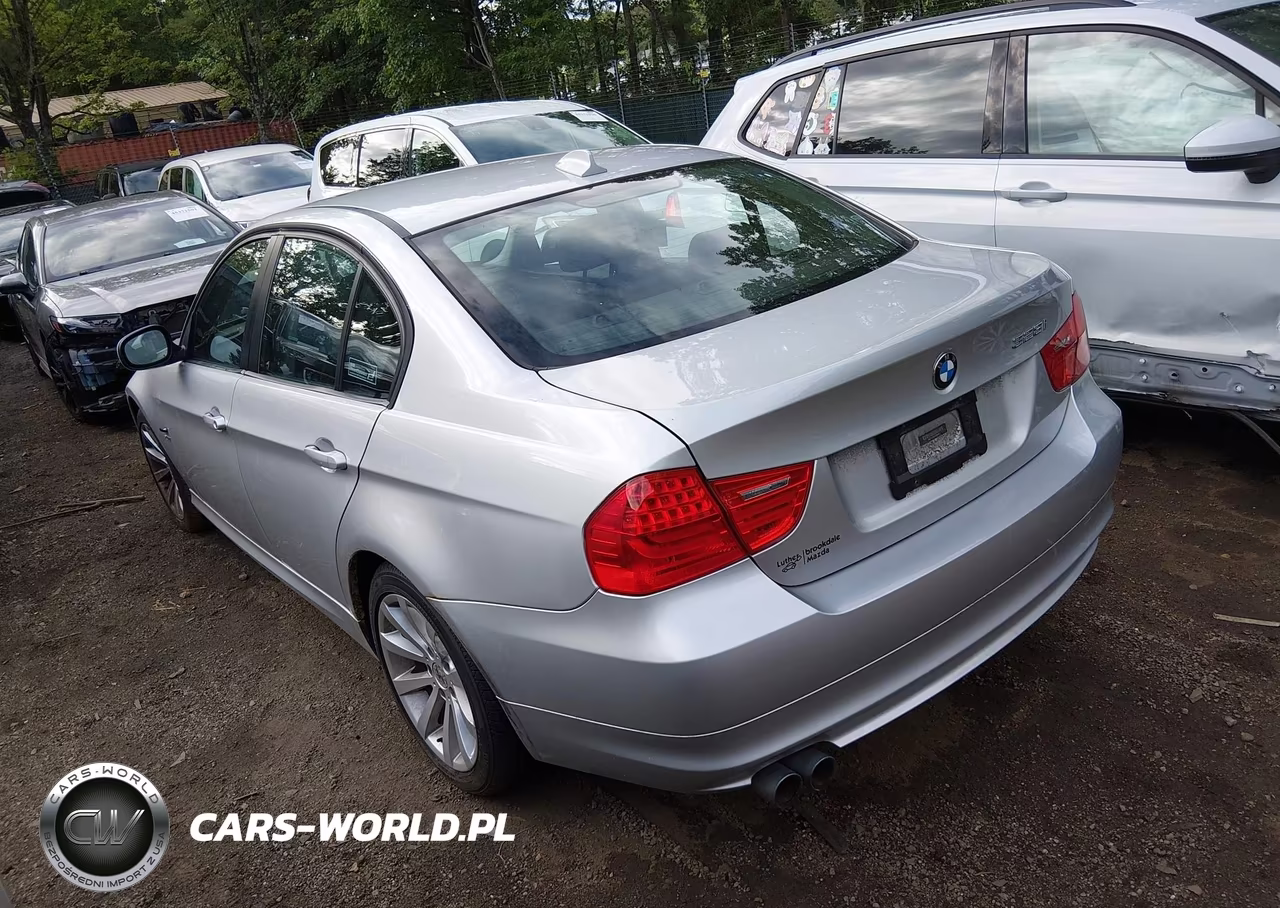 2011 BMW 328I xDrive VIN:WBAPK7C52BF083680 - 3