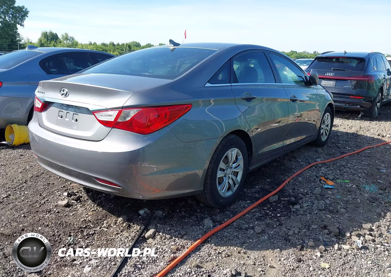 2011 Hyundai Sonata Gls VIN:5NPEB4AC1BH015077 - 4