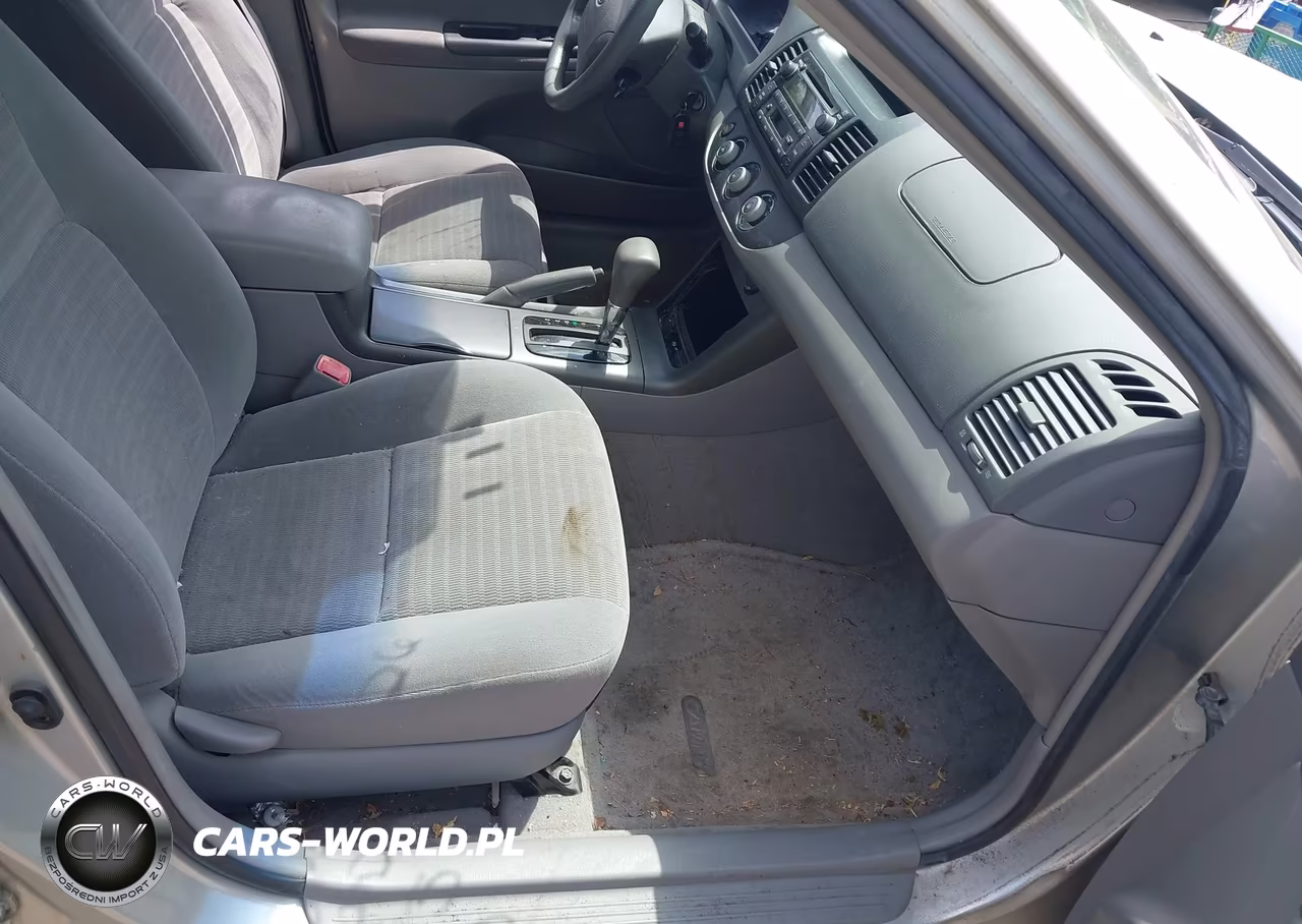 2005 Toyota Camry Le VIN:4T1BE32K65U524937 - 5