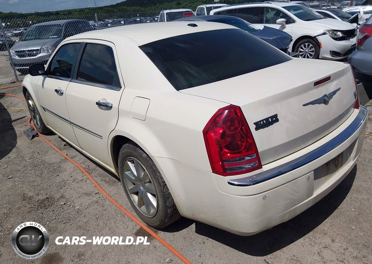 2010 Chrysler 300C Hemi VIN:2C3CA6CT6AH125962 - 3
