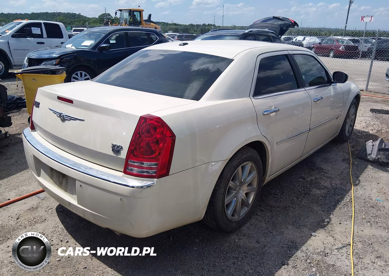 2010 Chrysler 300C Hemi VIN:2C3CA6CT6AH125962 - 4