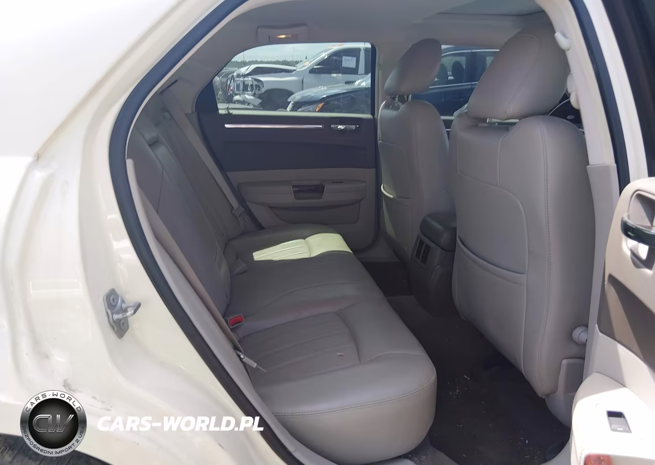 2010 Chrysler 300C Hemi VIN:2C3CA6CT6AH125962 - 8