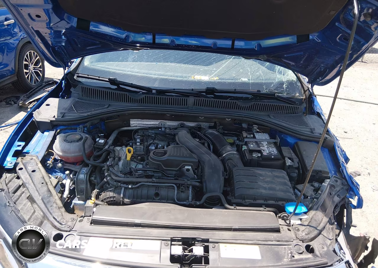 2024 Volkswagen Jetta 1.5T S VIN:3VW5M7BU0RM078045 - 10