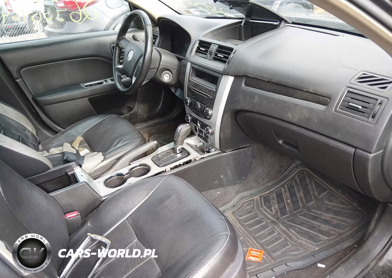 2010 Mercury Milan Premier VIN:3MEHM0JA8AR636289 - 5