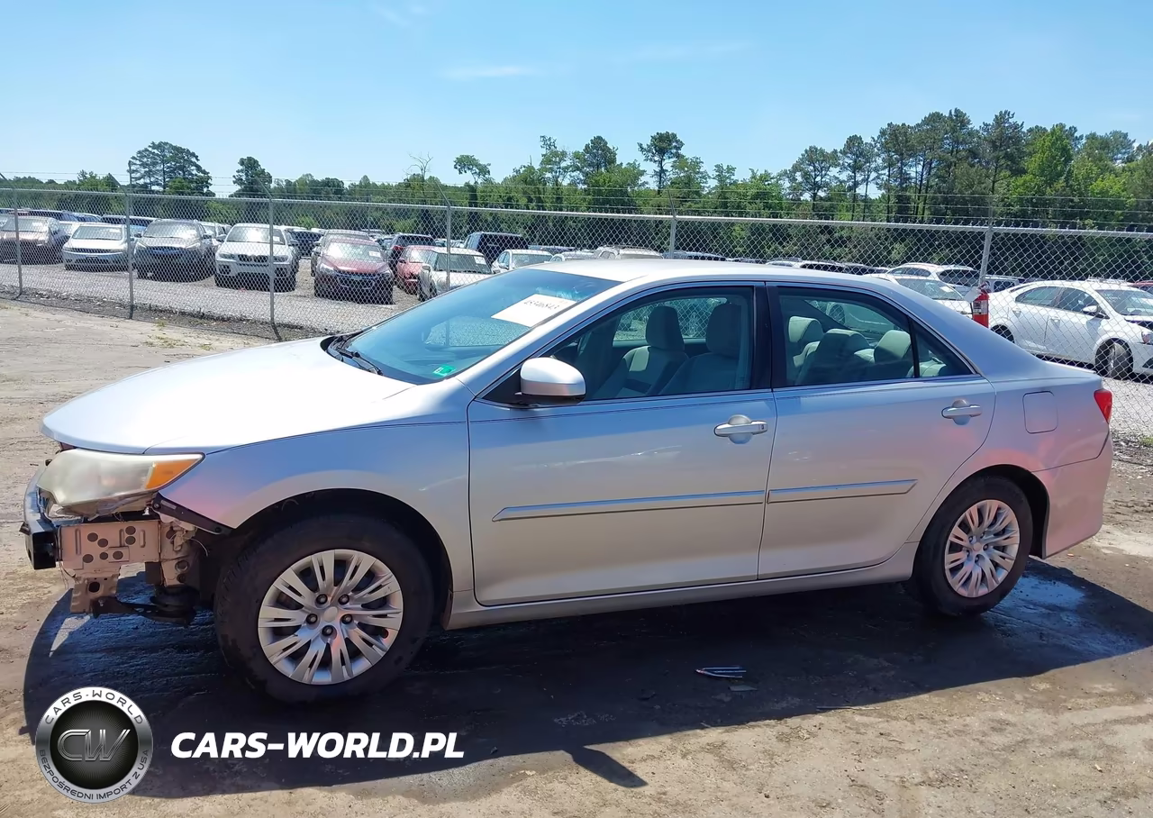 2014 Toyota Camry L VIN:4T4BF1FK4ER355017 - 15