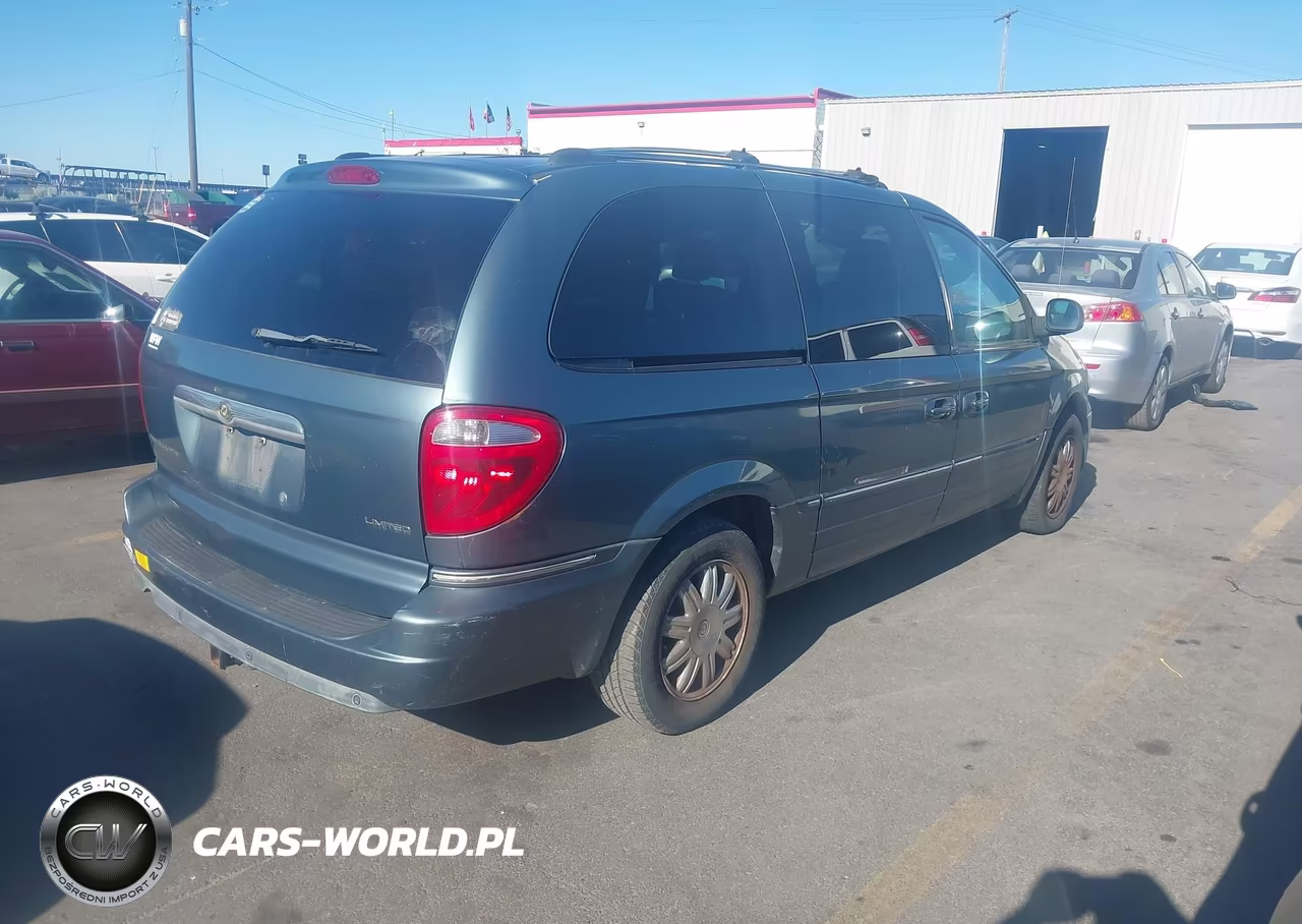 2005 Chrysler Town & Country Limited VIN:2C8GP64LX5R479329 - 4
