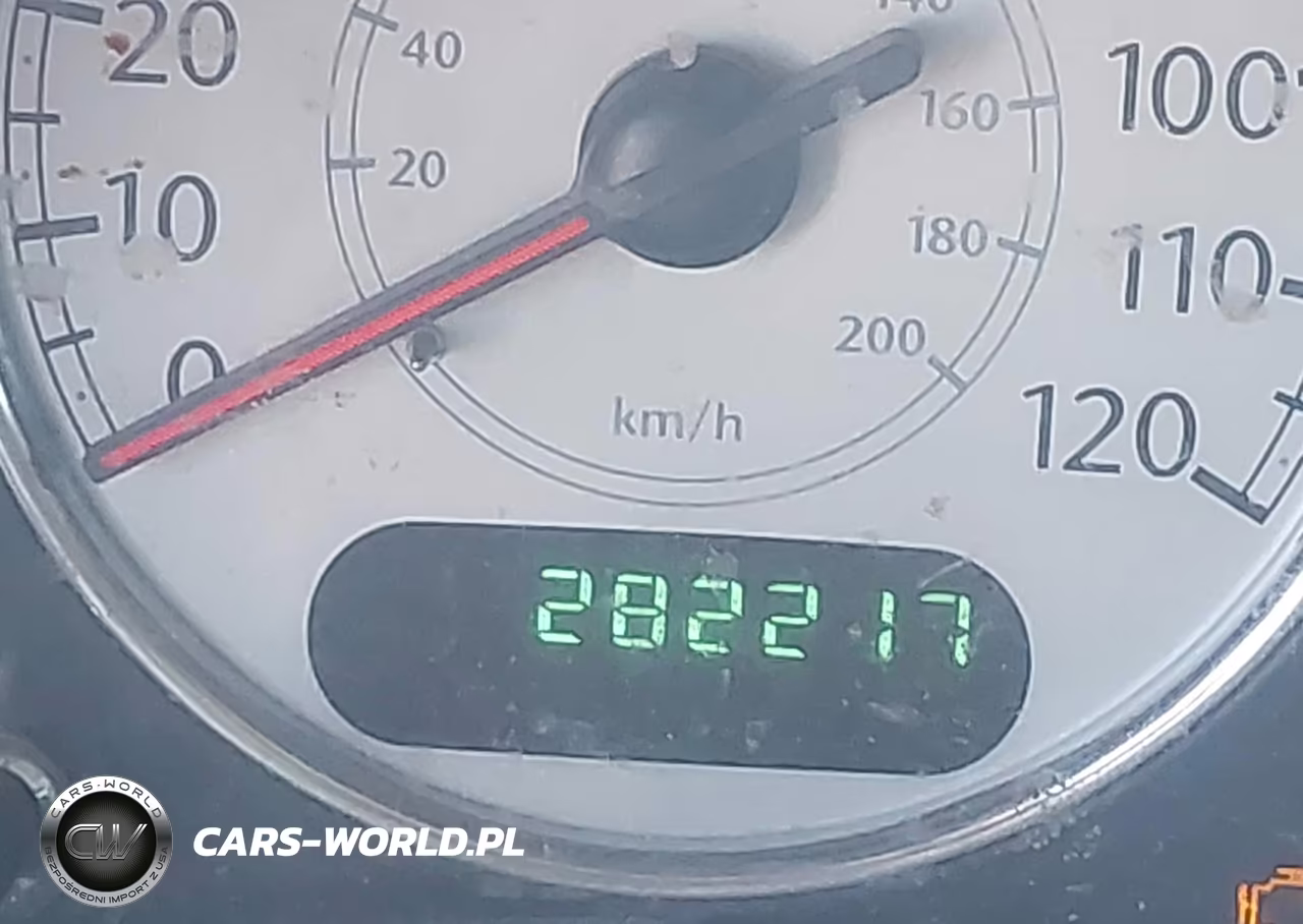2005 Chrysler Town & Country Limited VIN:2C8GP64LX5R479329 - 7