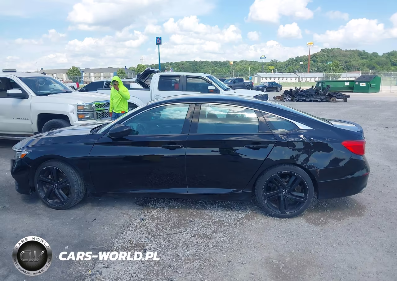 2018 Honda Accord Sport VIN:1HGCV1F33JA025669 - 14