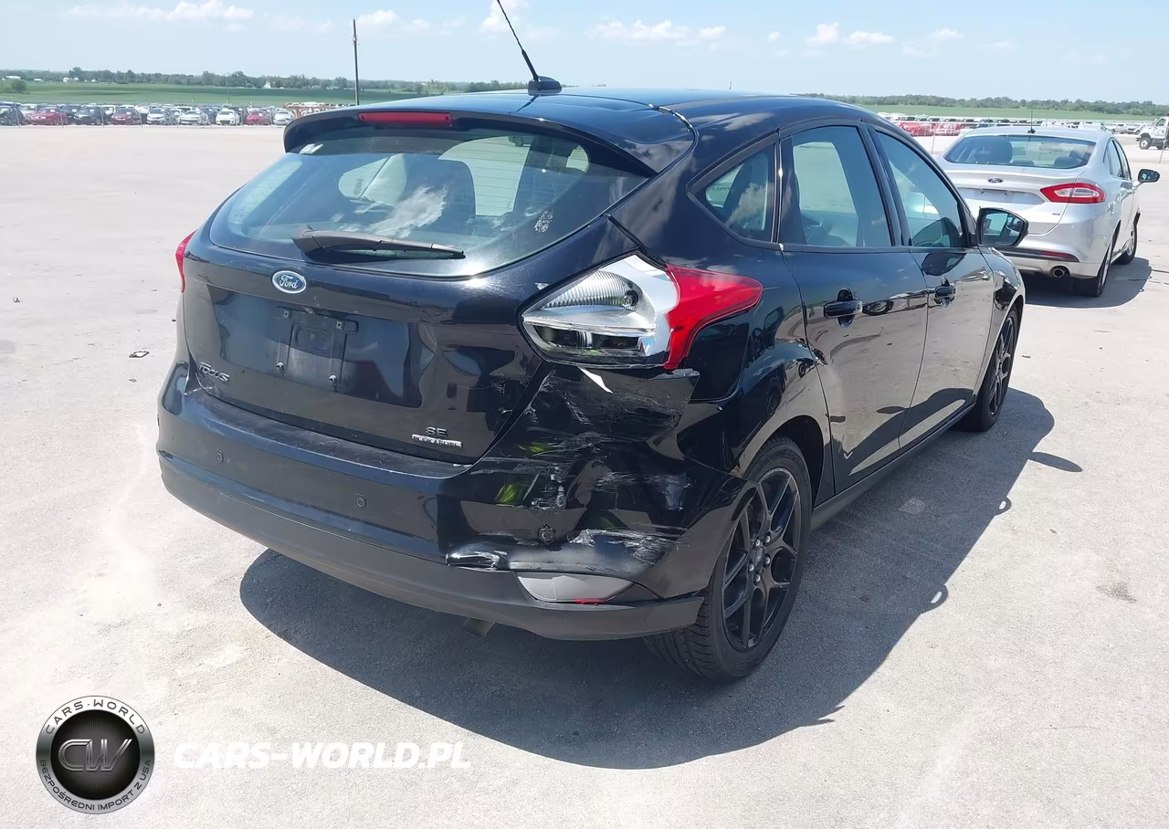 2016 Ford Focus Se VIN:1FADP3K24GL275432 - 6