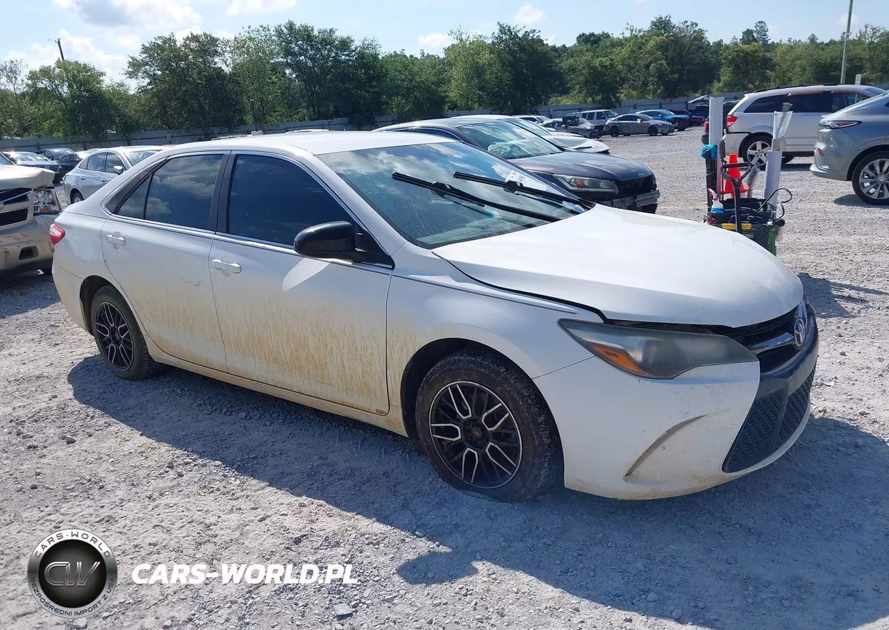 2015 Toyota Camry Se – zdjęcie 1 z 17