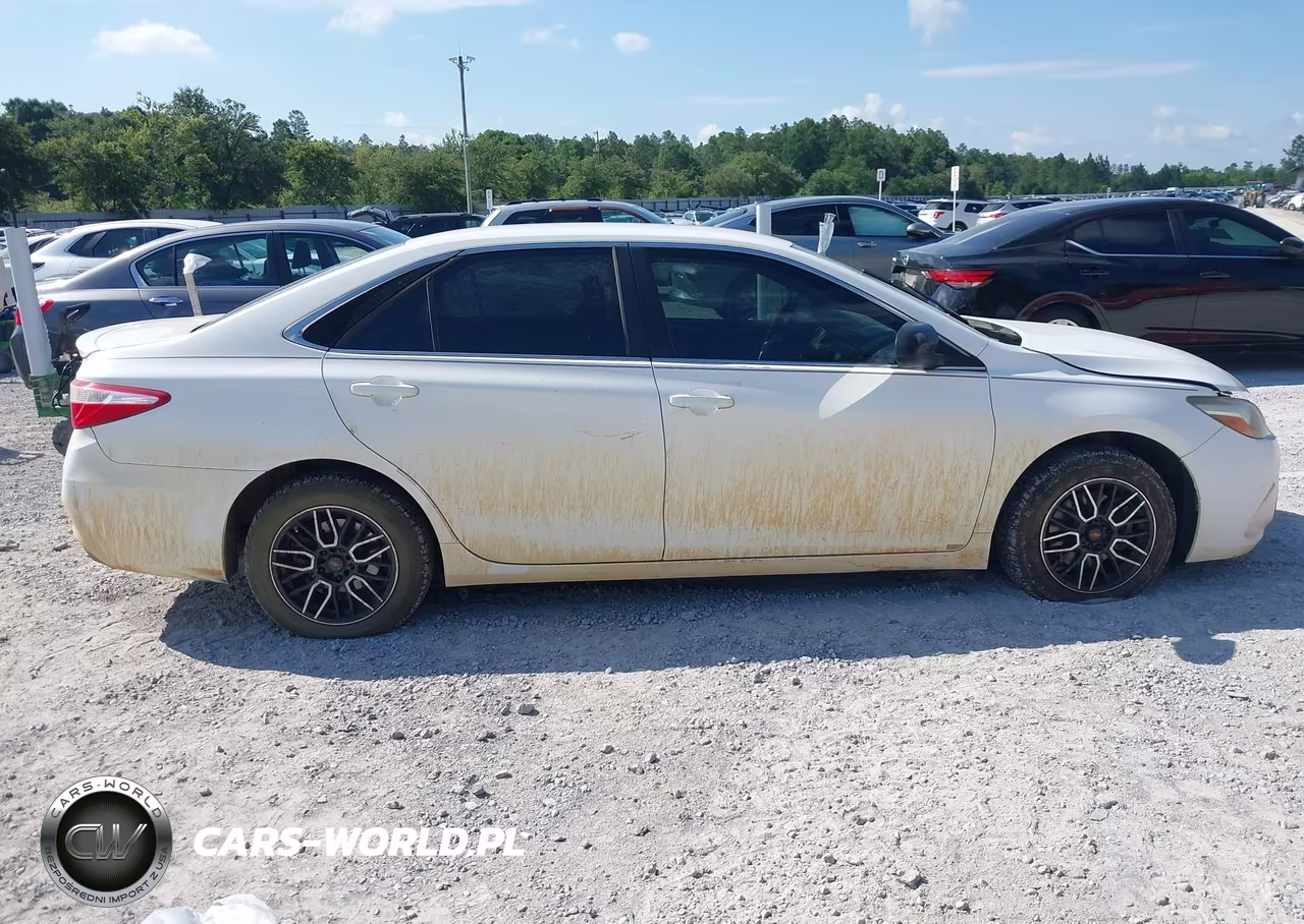 2015 Toyota Camry Se VIN:4T1BF1FK5FU082357 - 14