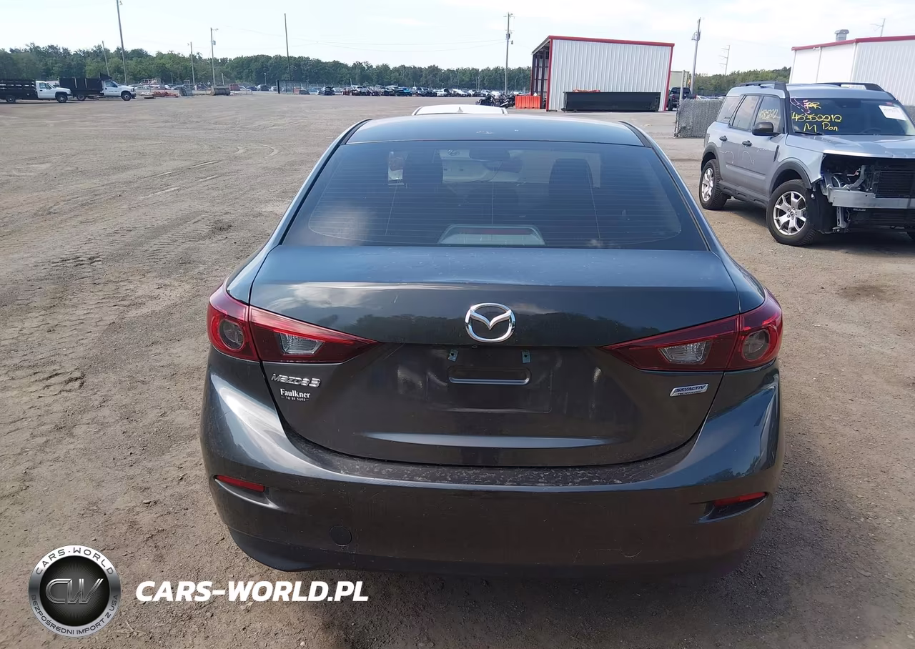 2018 Mazda Mazda3 Sport VIN:3MZBN1U78JM241839 - 16