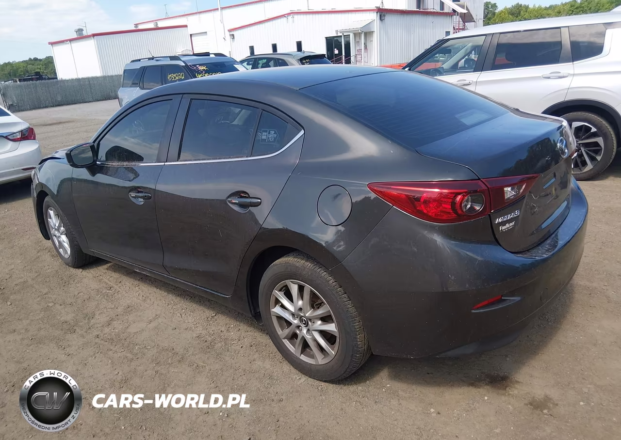 2018 Mazda Mazda3 Sport VIN:3MZBN1U78JM241839 - 3