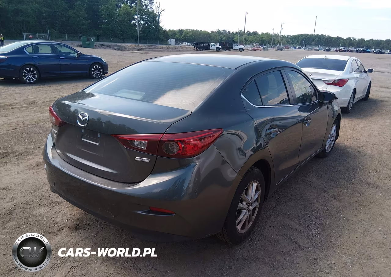 2018 Mazda Mazda3 Sport VIN:3MZBN1U78JM241839 - 4