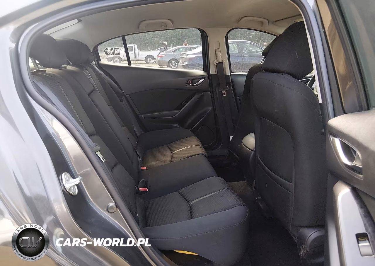 2018 Mazda Mazda3 Sport VIN:3MZBN1U78JM241839 - 8