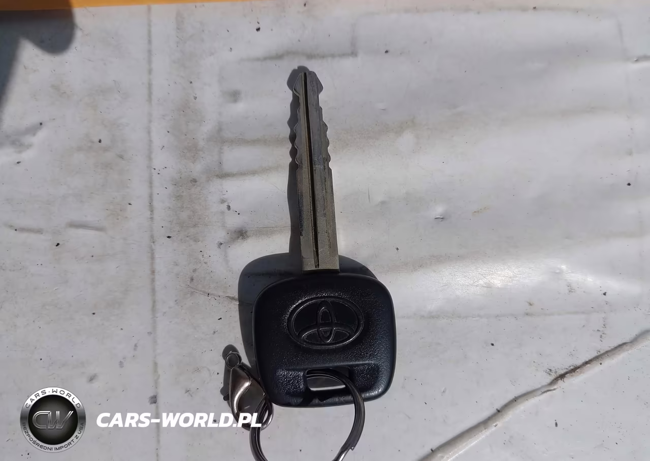 2008 Toyota Yaris VIN:JTDJT923385172609 - 11