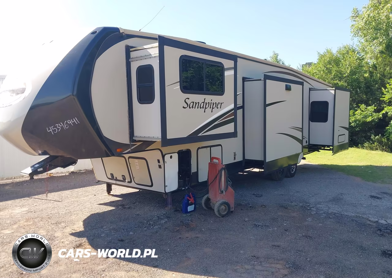 2016 Forest River Sandpiper 377Flik VIN:4X4FSAP21GJ032391 - 2