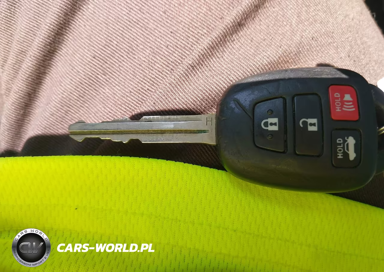 2015 Toyota Corolla Le VIN:2T1BURHE7FC345834 - 11