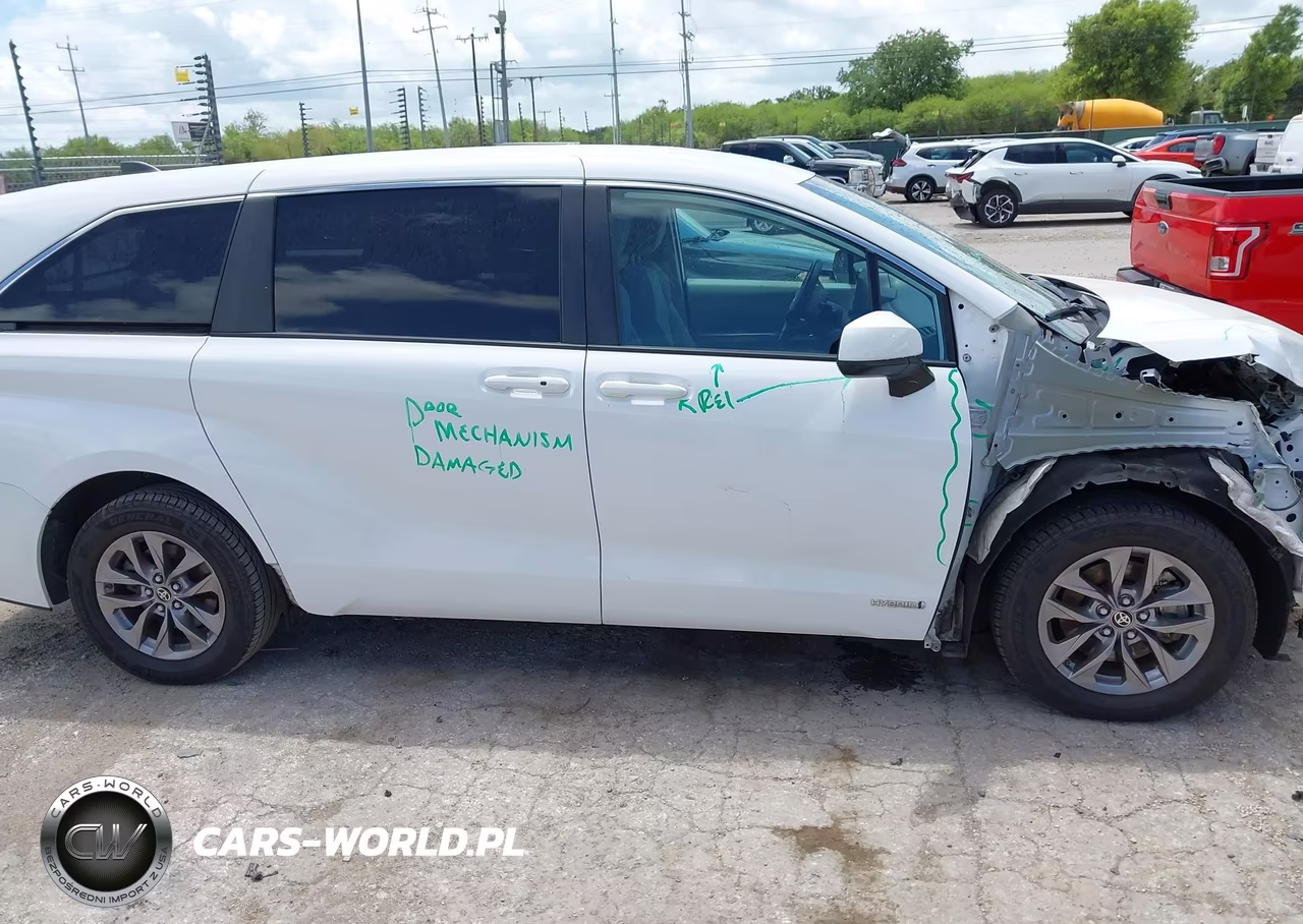 2021 Toyota Sienna Le VIN:5TDKRKEC2MS028723 - 13