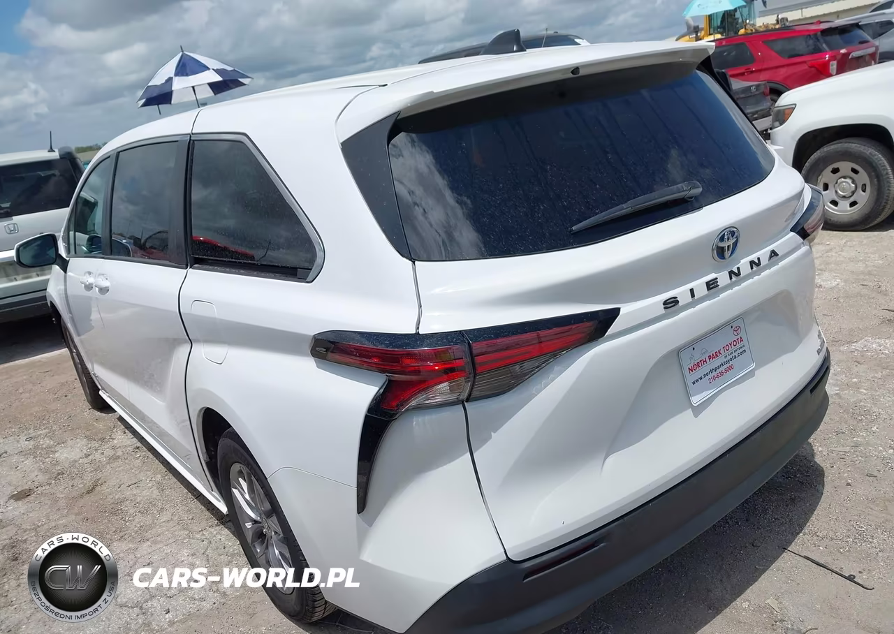 2021 Toyota Sienna Le VIN:5TDKRKEC2MS028723 - 3