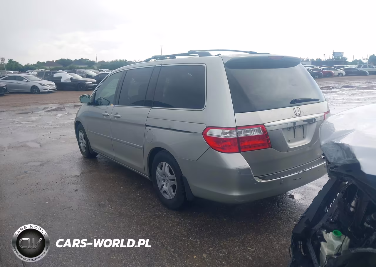 2005 Honda Odyssey Touring VIN:5FNRL38895B004731 - 3