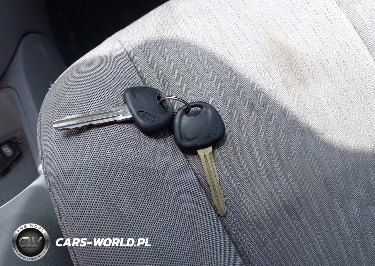 2009 Kia Rondo Lx VIN:KNAFG528297284996 - 11