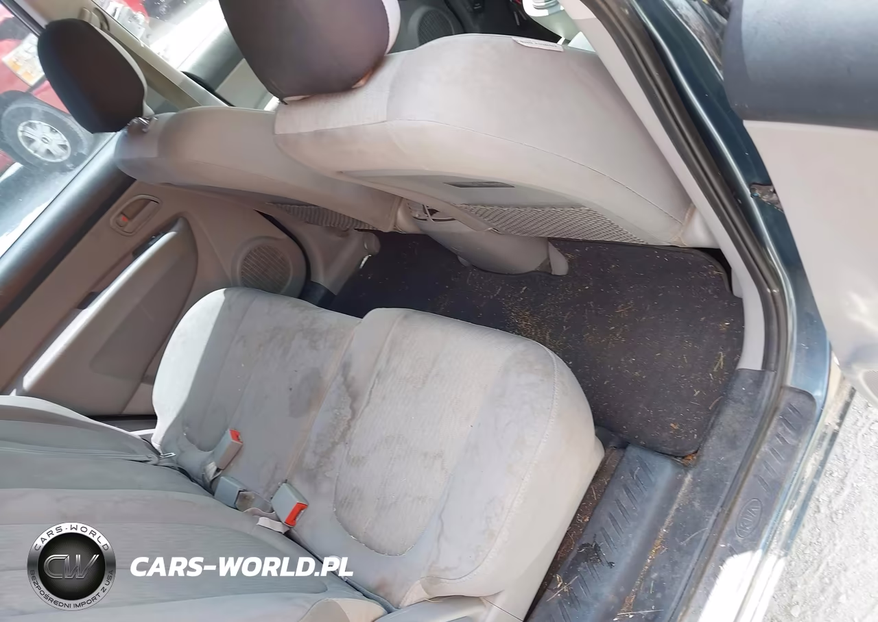 2009 Kia Rondo Lx VIN:KNAFG528297284996 - 8