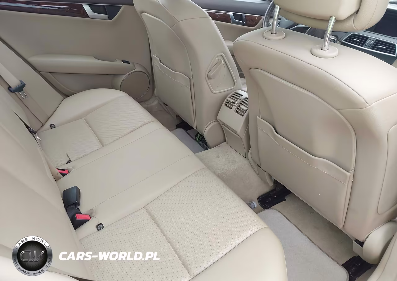 2014 Mercedes-Benz C 250 Sport VIN:WDDGF4HB9EA937317 - 8