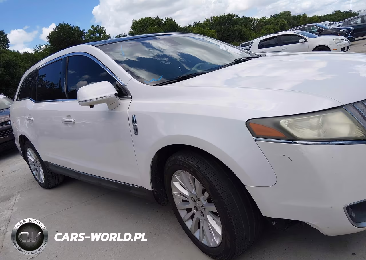 2011 Lincoln Mkt VIN:2LMHJ5FR5BBJ51792 - 13