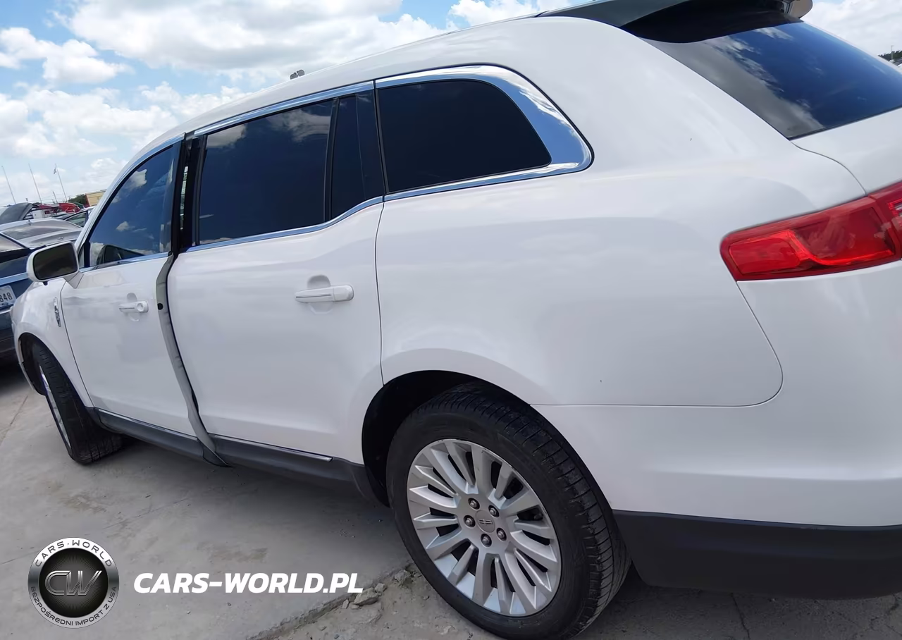 2011 Lincoln Mkt VIN:2LMHJ5FR5BBJ51792 - 14