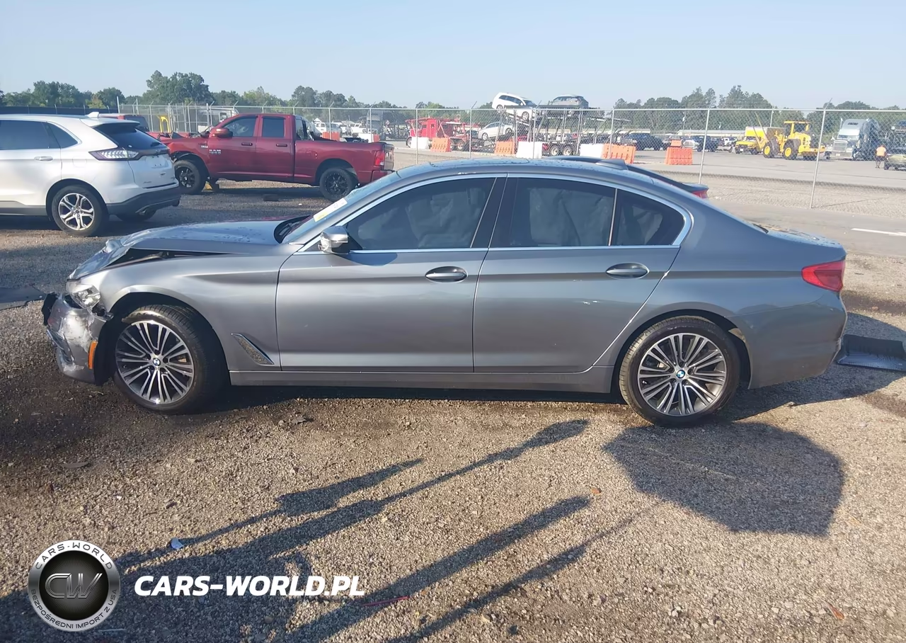 2019 BMW 530I xDrive VIN:WBAJA7C53KG910380 - 14