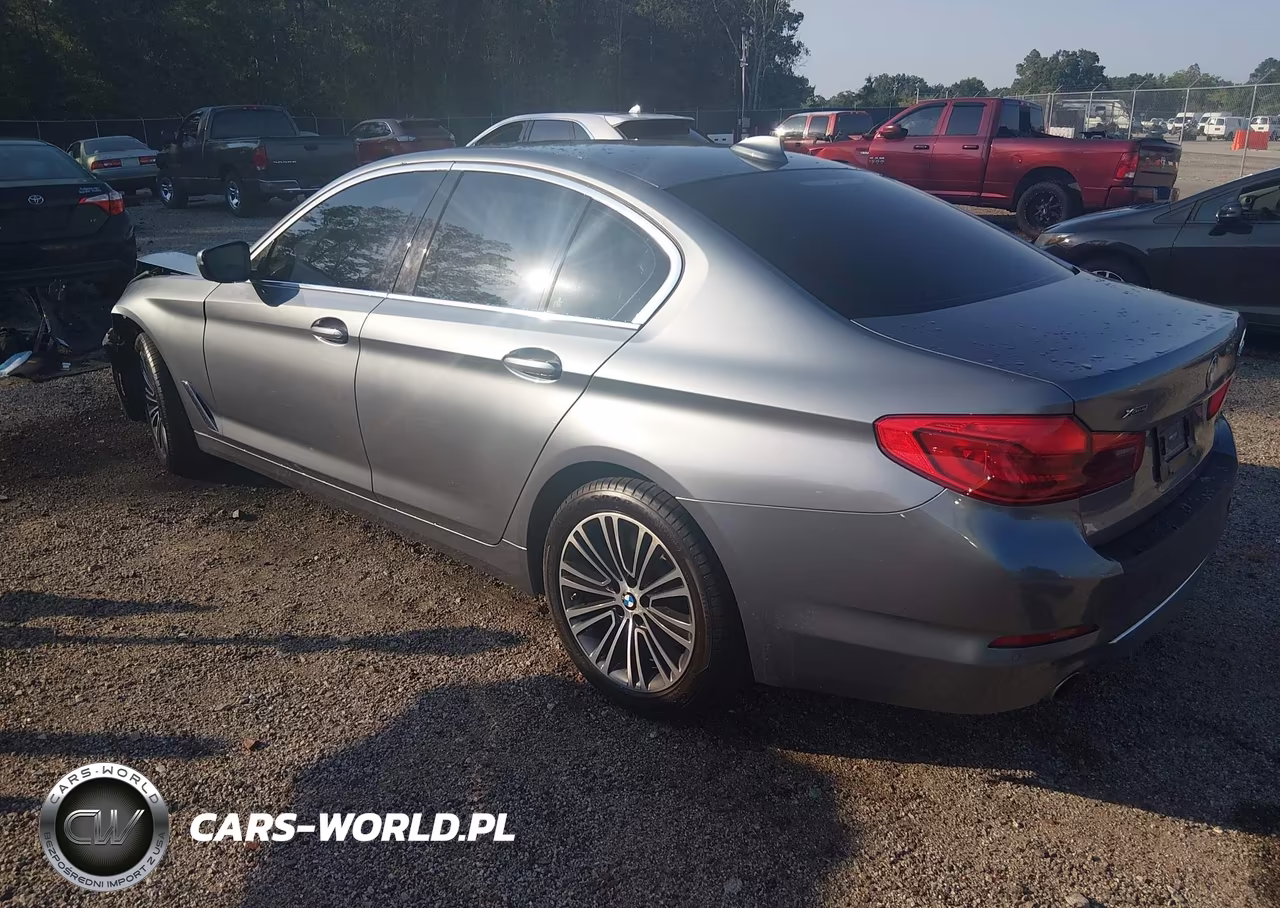 2019 BMW 530I xDrive VIN:WBAJA7C53KG910380 - 3