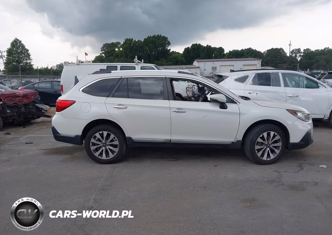2019 Subaru Outback 3.6R Touring VIN:4S4BSETC9K3296543 - 12