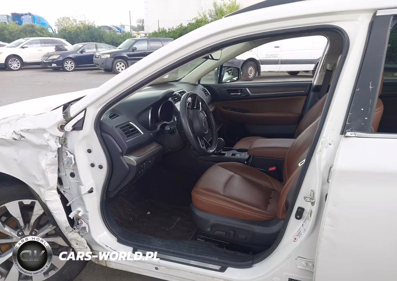 2019 Subaru Outback 3.6R Touring VIN:4S4BSETC9K3296543 - 5