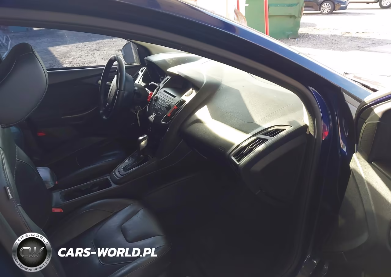 2016 Ford Focus Se VIN:1FADP3K24GL325780 - 5