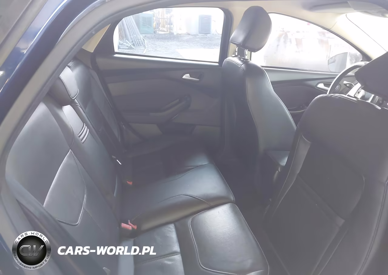 2016 Ford Focus Se VIN:1FADP3K24GL325780 - 8