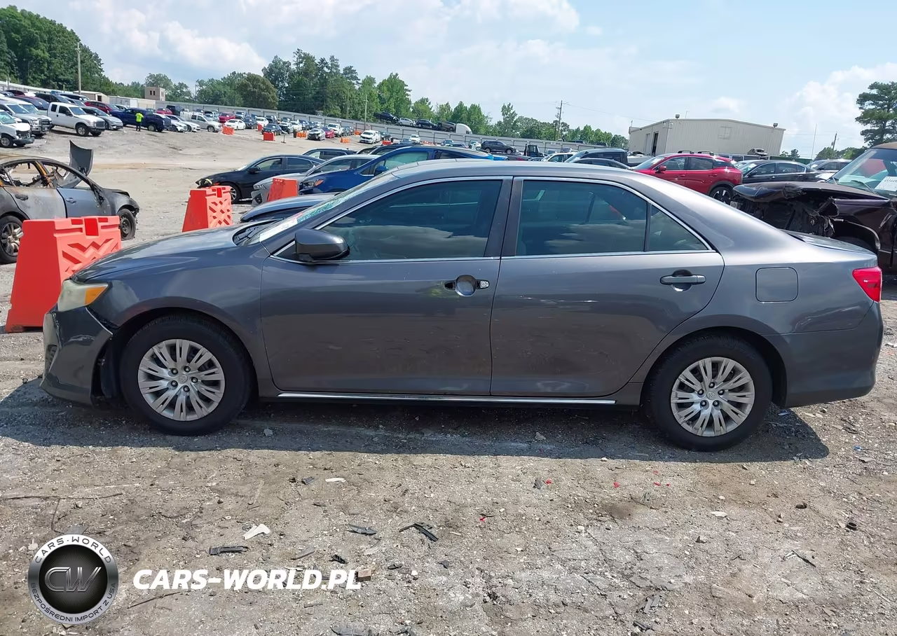 2013 Toyota Camry Le VIN:4T1BF1FK4DU659327 - 14