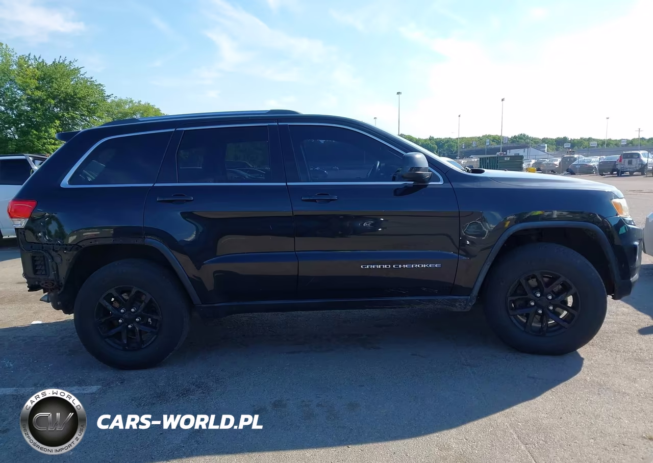2015 Jeep Grand Cherokee Laredo VIN:1C4RJFAG5FC166475 - 13