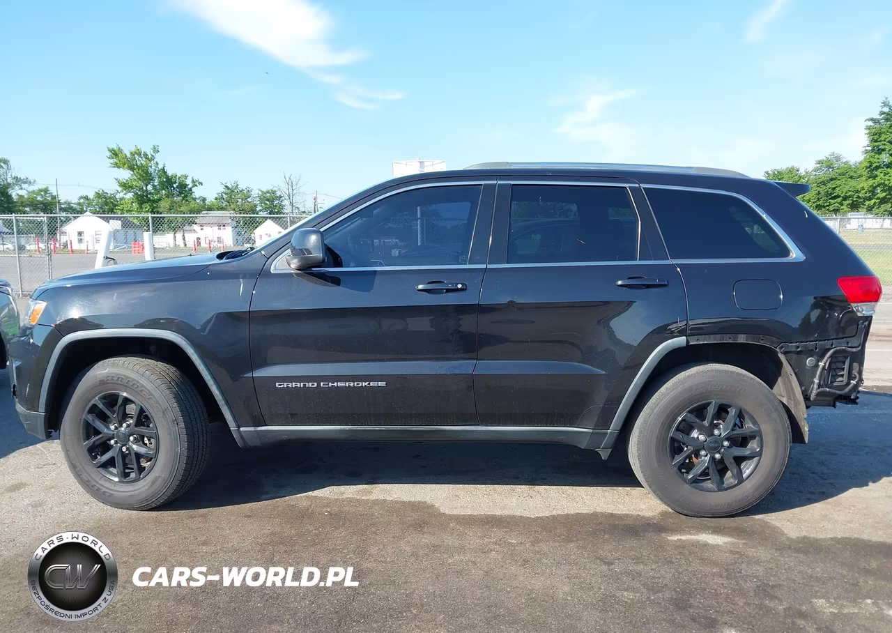 2015 Jeep Grand Cherokee Laredo VIN:1C4RJFAG5FC166475 - 14