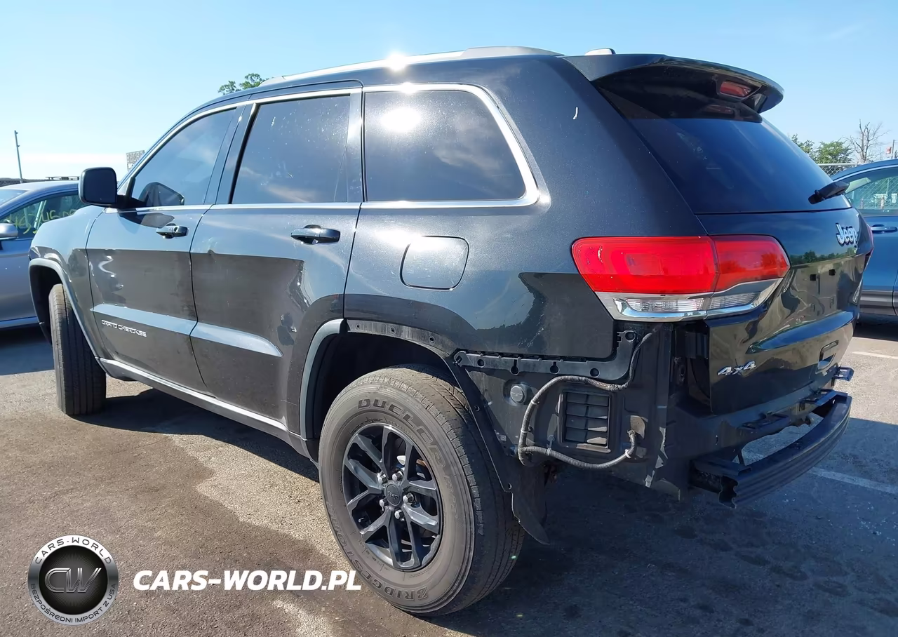 2015 Jeep Grand Cherokee Laredo VIN:1C4RJFAG5FC166475 - 3