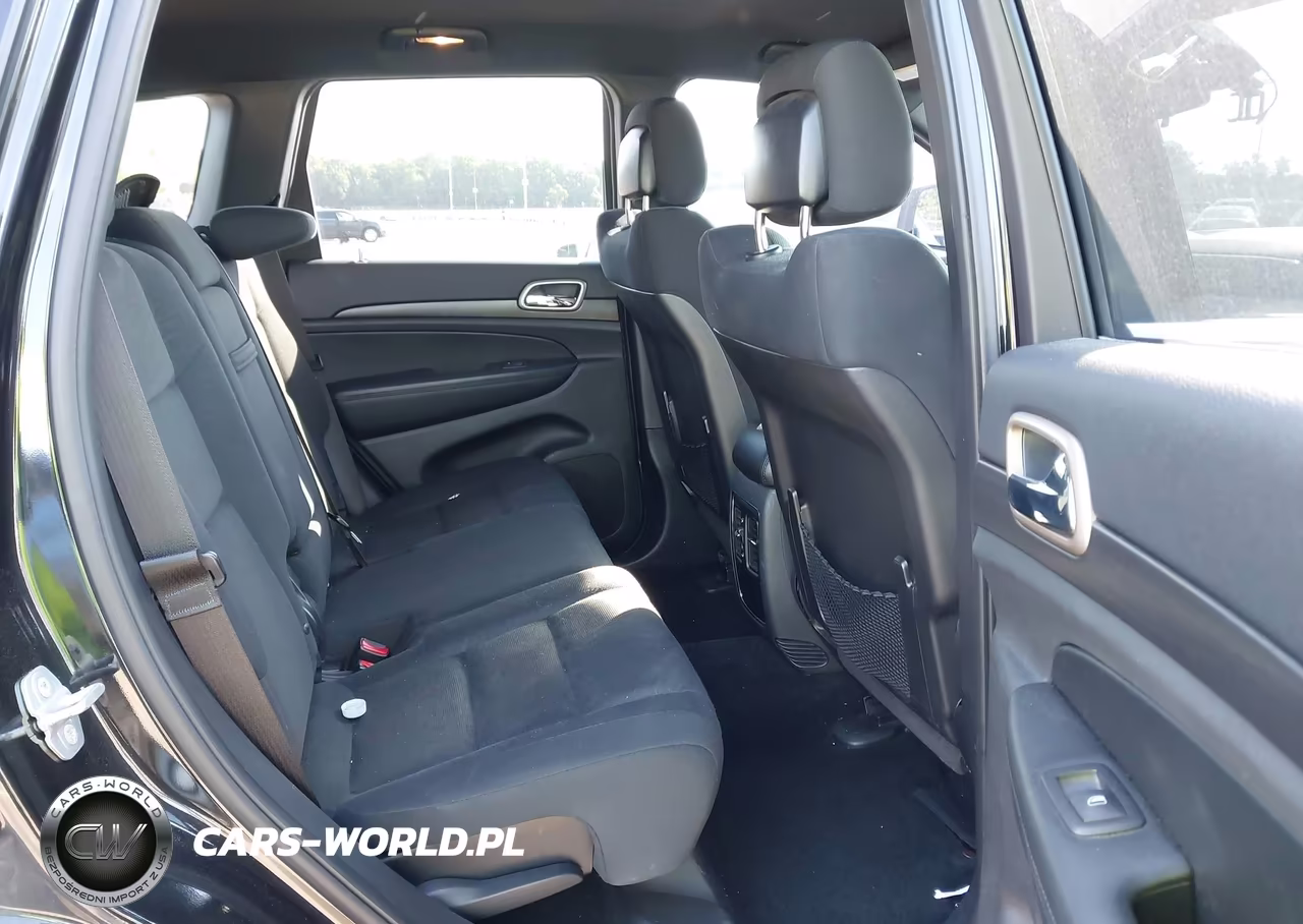 2015 Jeep Grand Cherokee Laredo VIN:1C4RJFAG5FC166475 - 8