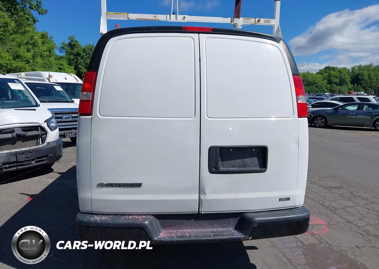 2017 Chevrolet Express 2500 Work Van VIN:1GCWGAFF7H1314239 - 16